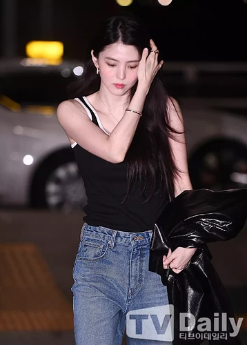 6_AScJYC