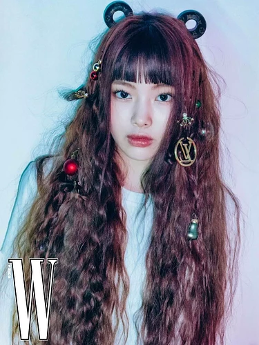 16_newjeans-w-korea-december-2022-issue-extended-pictorial-v0-krj14kmubo2a1